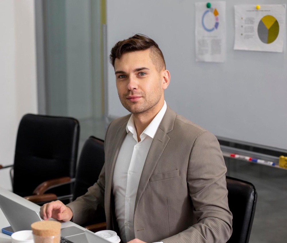 Менеджер по проектам